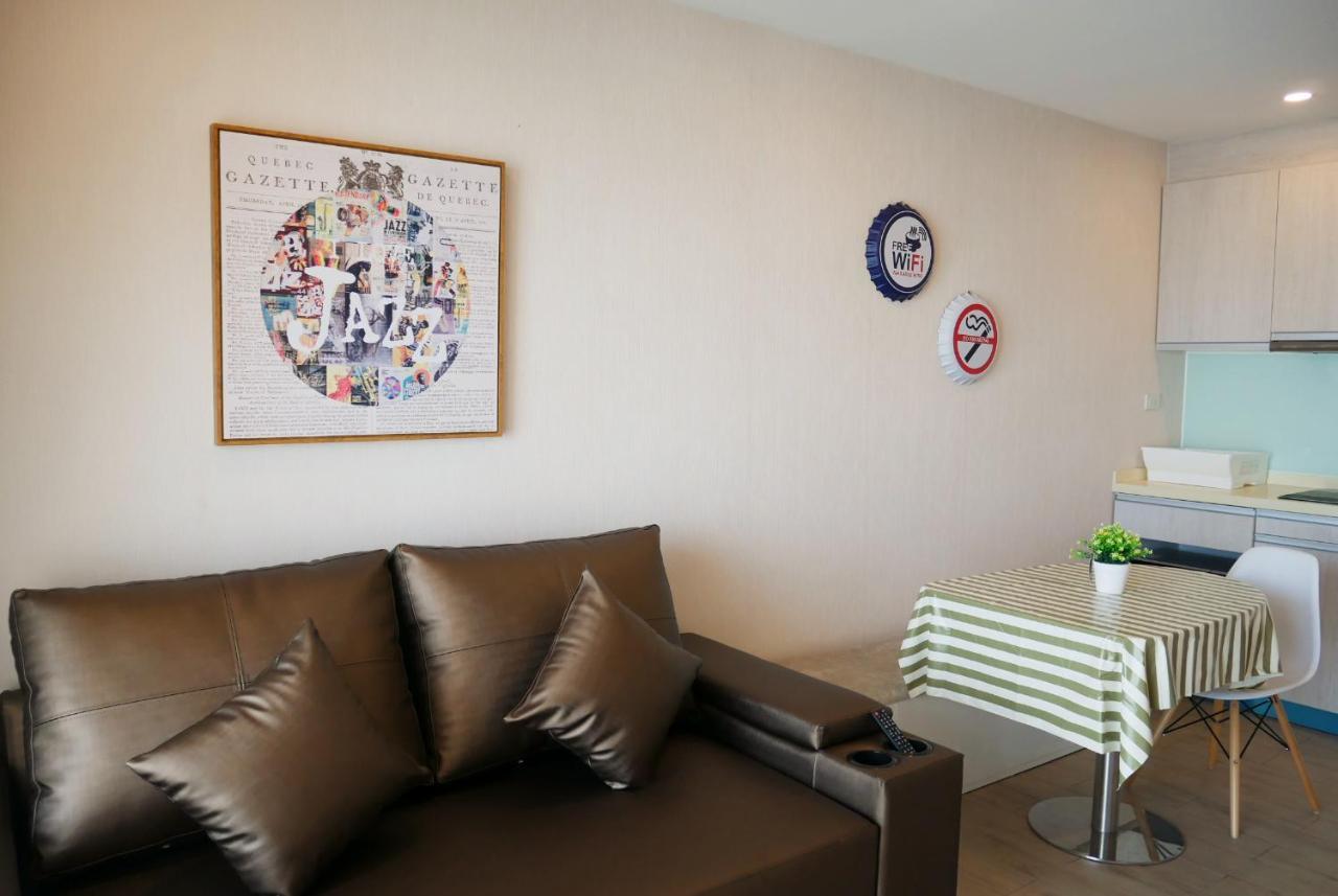 Seven Seas Resort Pattaya & Sofa Bed Praia de Jomtien Exterior foto