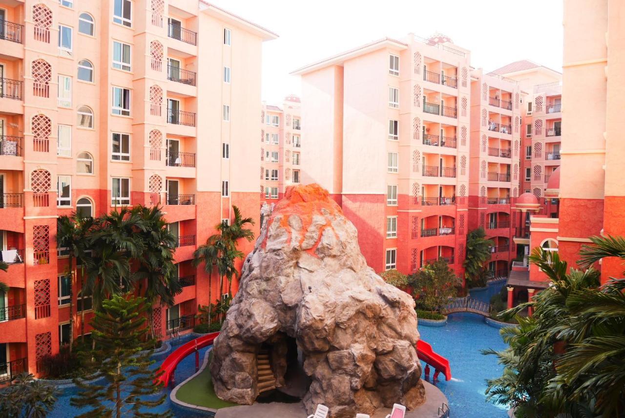 Seven Seas Resort Pattaya & Sofa Bed Praia de Jomtien Exterior foto